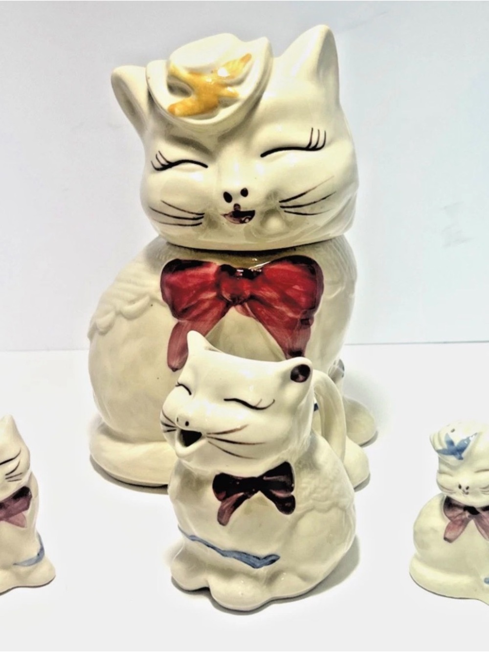1940s Shawnee Puss N Boots Cookie jar’s, Salt&Pepper shakers and Creamer pitcher